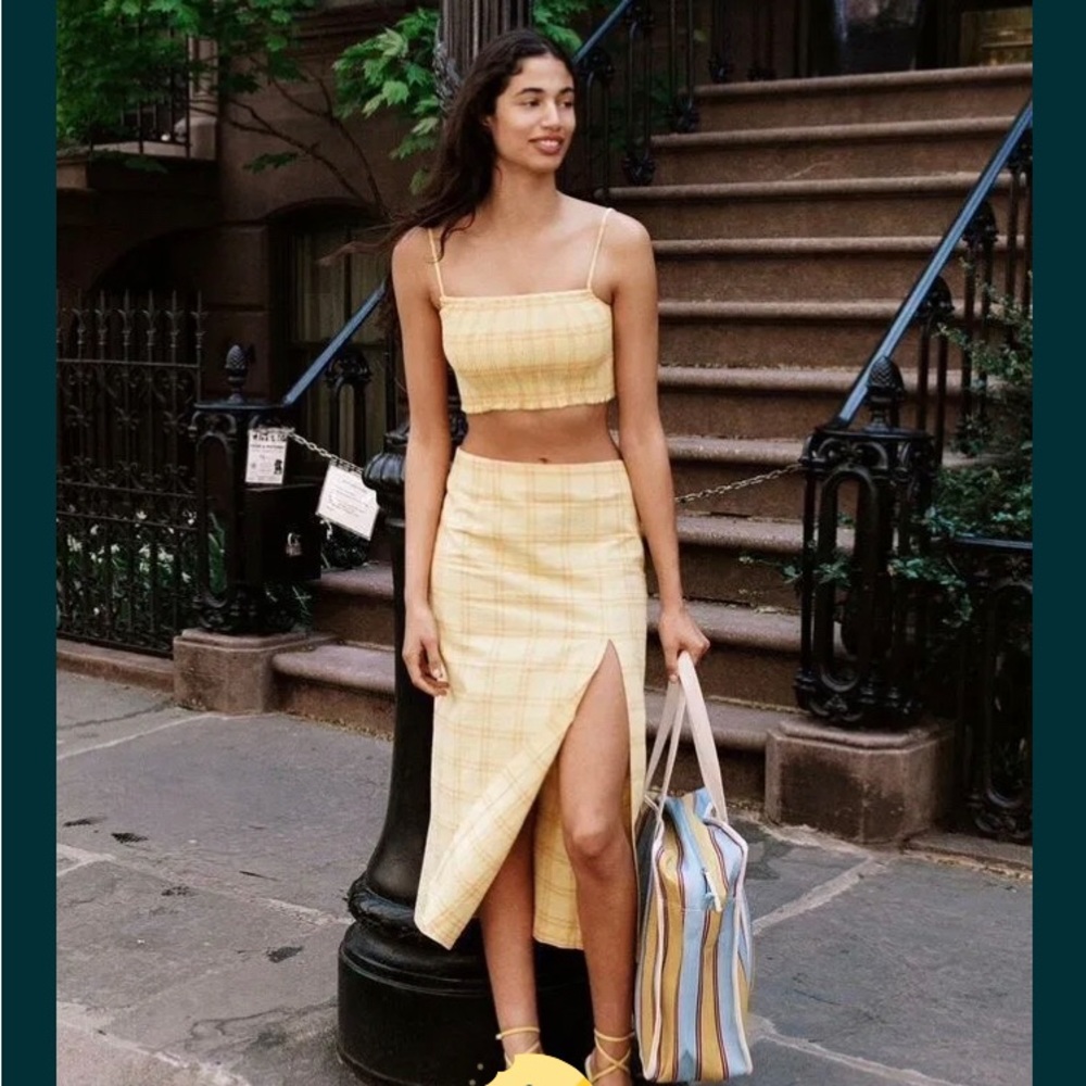 Zara long skirt yellow plaid size XS linen leg slit front